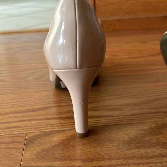 Shoes - Picture 5 of 5